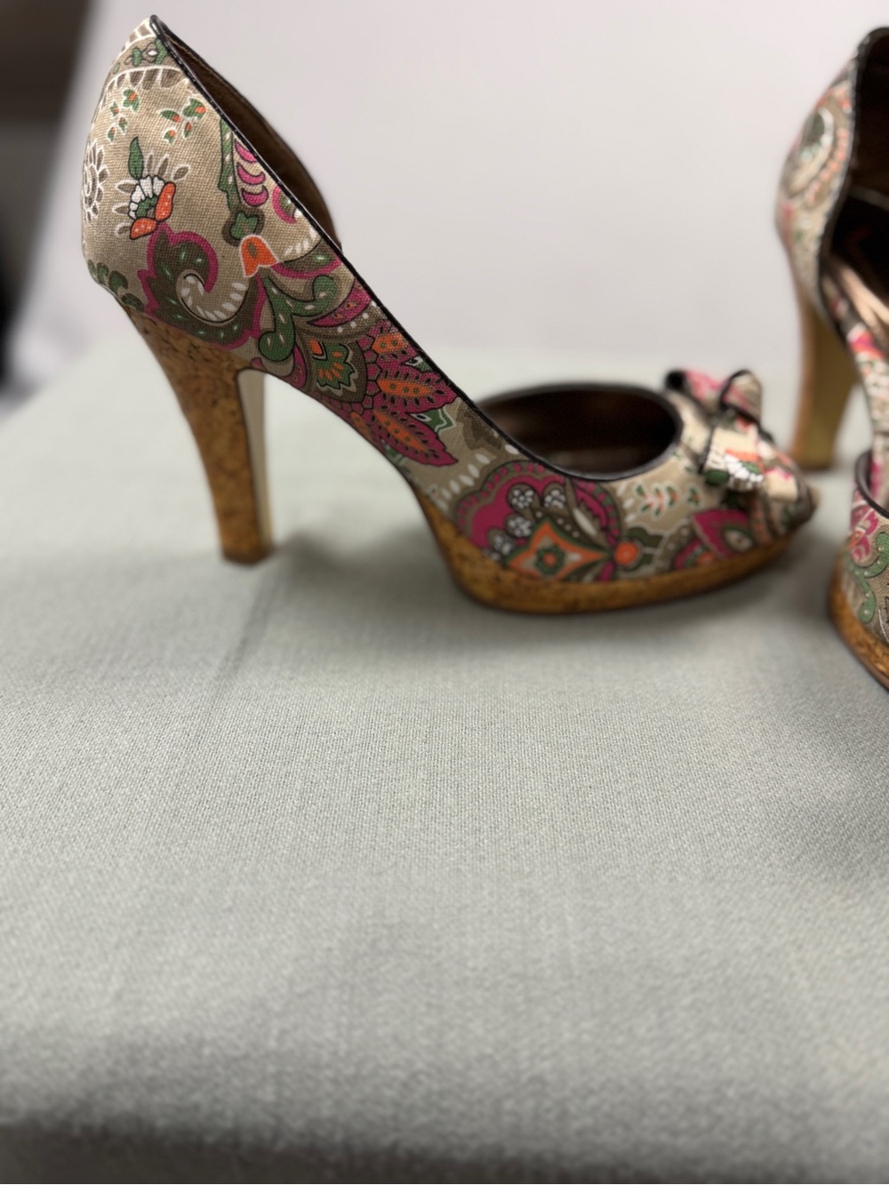 Unlisted Vintage Style Floral Paisley Bow Heels Retro Chic Pumps Sz 9 - Picture 2 of 9